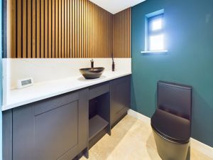 WC- click for photo gallery